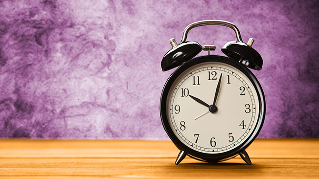 Registration-deadlines-FI Old-fashioned alarm clock