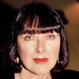 Headshot of Angela Bowne